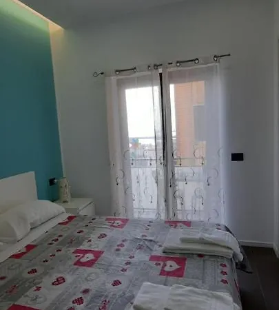 Mediterranea Неаполь