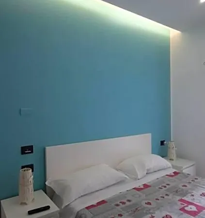 Mediterranea 3* Nápoles